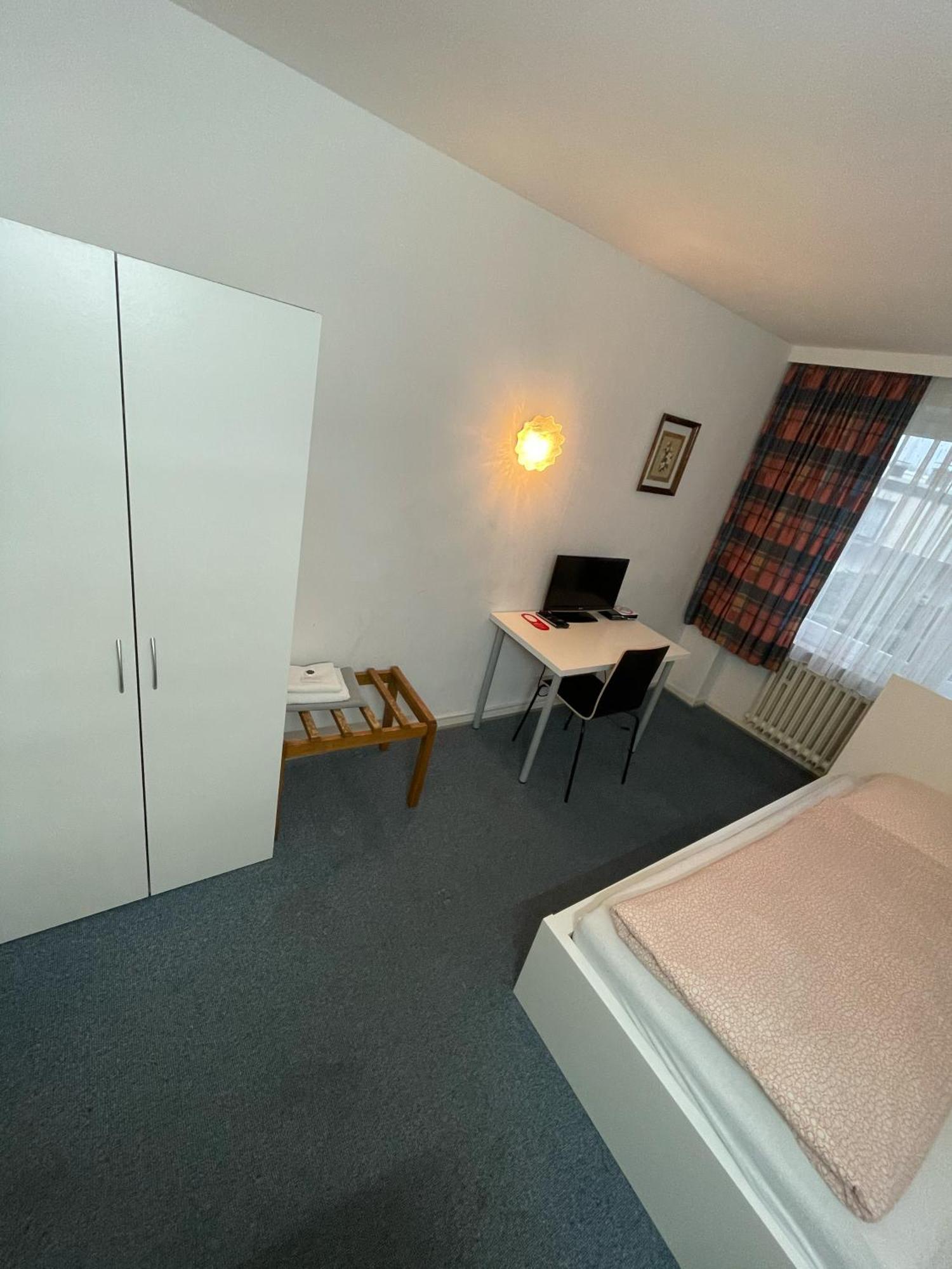 Haven Hotels - Hotel Am Stadion Leverkusen Quarto foto